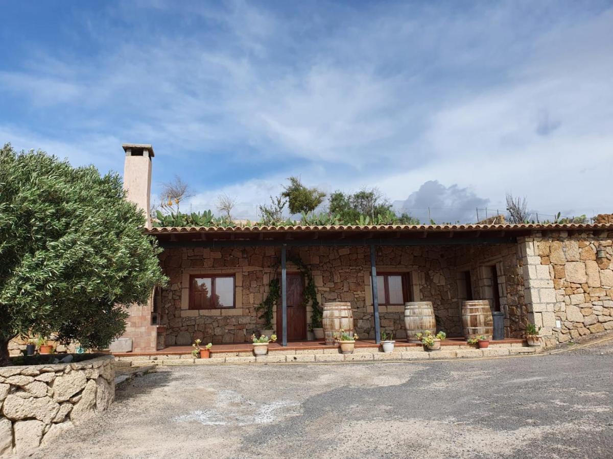 BONITA CASA CUEVA DEL OLIVO SANTA CRUZ DE TENERIFE (Spain) | BOOKED